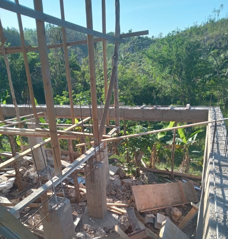 Concrete reinforcements going in